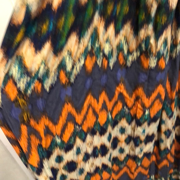 Long Patterned Dress - Picture 6 of 7